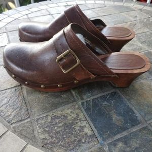 GAP Vintage Stud Clogs